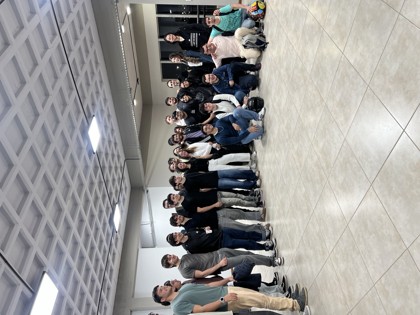 Foto grupal del primer encuentro